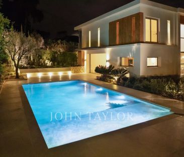 Maison à louer Mougins, Cote d'Azur, France13 000 EUR / Mois - Photo 2
