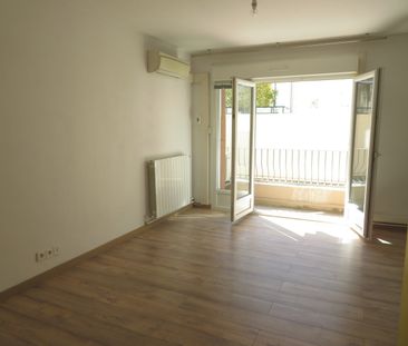 T2/3, 5, Rue Monjardin, Nîmes-Centre, 52m², 530€ HC - Photo 1