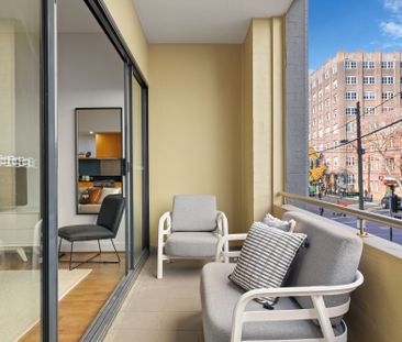 Perfectly Located, Light & Bright One Bedroom Apartment - Photo 5