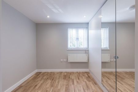 1 bedroom ground floor flat to rent - Photo 3