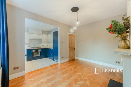 3 bedroom end of terrace house to rent - Photo 4