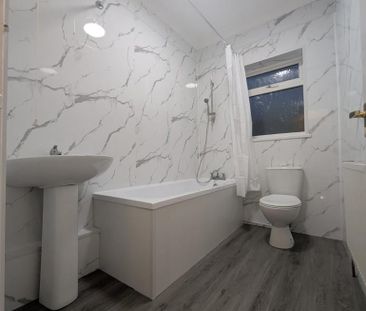 2 bedroom end of terrace house to rent - Photo 6