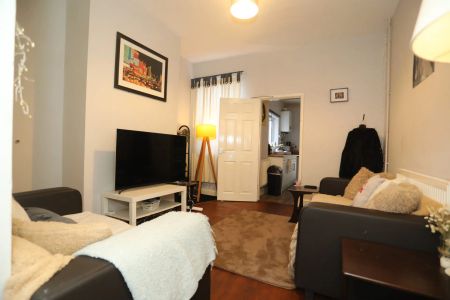 Wilberforce Road (3 bed) - Photo 2