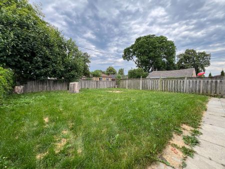 For Lease - 35 Vauxhall Drive Unit# Lower, Toronto, Ontario - Photo 2