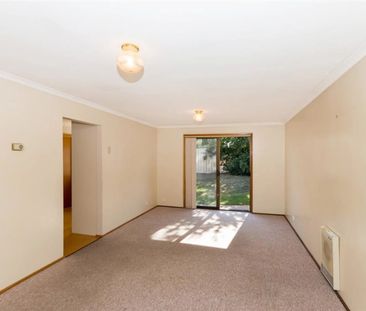 Well located 2 bedroom townhouse - Photo 6