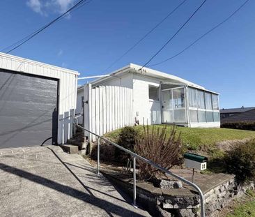 Comfortable 2-Bedroom, Near Hospital & Schools - Photo 5