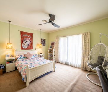 12 Hillsdale Avenue, Maribyrnong, Vic 3032 - Photo 6