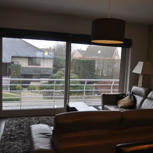 Recent appartement met zeer ruim terras (50 m2), een prachtig verzicht en garage. - Photo 1