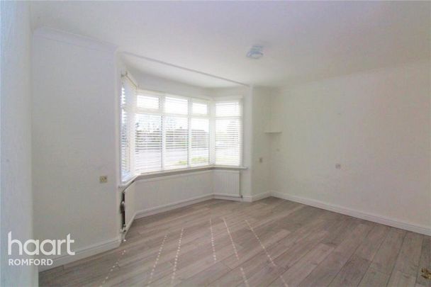 4 bedroom detached house to rent - Photo 1