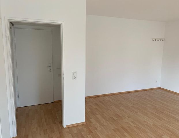 helle ca. 34 qm große, gut geschnittene 1 Zimmerwohnung - Photo 1