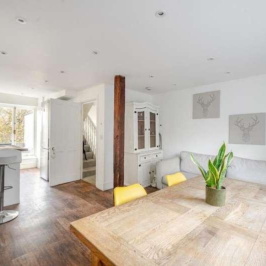 Petersham Road, Richmond, TW10 - Photo 1