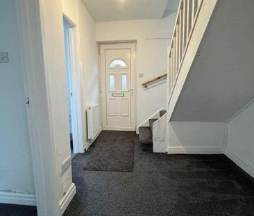 2 bedroom end of terrace house to rent - Photo 6