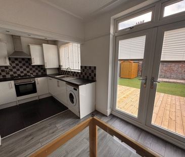 Queensway, Crosby, L22 4RA - Photo 2