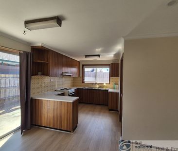 Immaculate Home for Rent in the Heart of Dandenong - Photo 5
