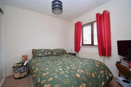 Fernleigh Court, Wakefield, WF2 - Photo 4