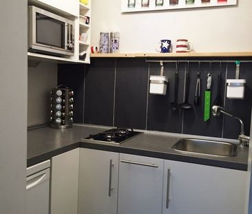 Aachen-City; Schick und modern möbl. 1 Zi-Appartm.; ruhige u. verke... - Photo 3