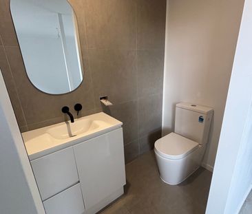 Coffs Harbour - Photo 1