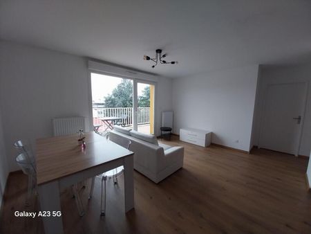 Location Appartement 3 pièces 58m² ST JEAN DE BRAYE 45800 - Photo 2