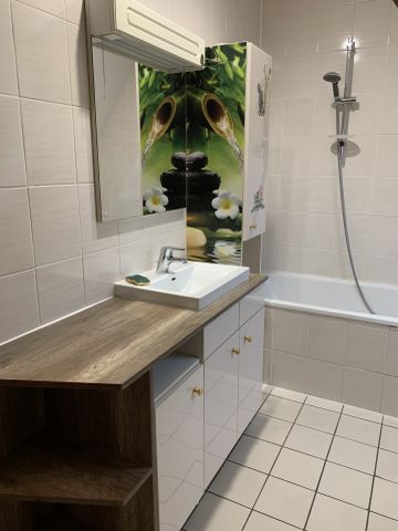 Location Appartement 4 pièces 77m² SARREGUEMINES 57200 - Photo 4