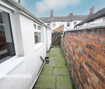 2 bed terraced house to rent in Smith Child Street, Stoke-on-Trent,... - Photo 6