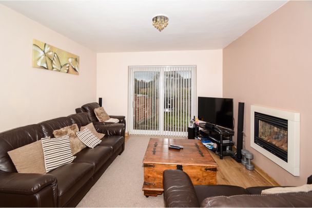 3 bedroom house to rent Sharpley Road, Loughborough, LE11 - Photo 1