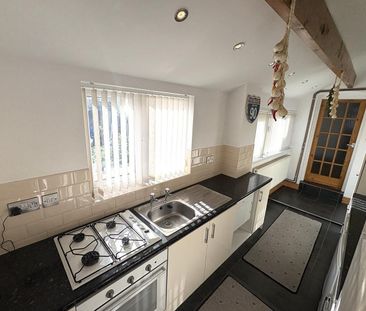 Victoria Road, Brierley Hill - Photo 6