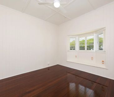 32 Hipwood Avenue, Coorparoo. - Photo 5