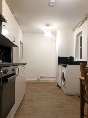 4 Bed Detached House, Frampton Crescent, BS16 - Photo 2