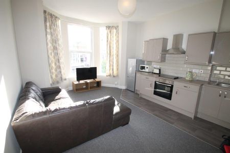 2 Bedroom | Flat 1, 78 North Road East, PL4 6AN - Photo 2