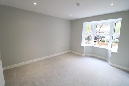 2 bedroom end of terrace house to rent - Photo 2