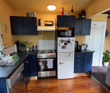 NEAT AND TIDY CHARACTER COTTAGE: - Photo 4