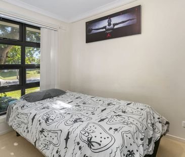 8 Patsy Crescent, Redbank Plains QLD 4301 - House For Rent | Domain - Photo 5