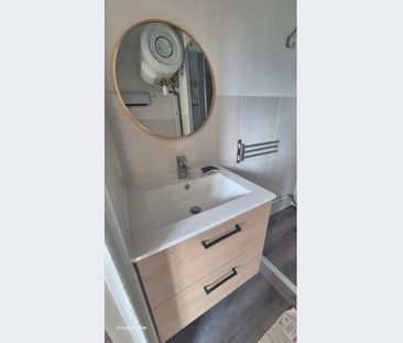 Appartement à Louer à LILLE 321 € - Photo 3