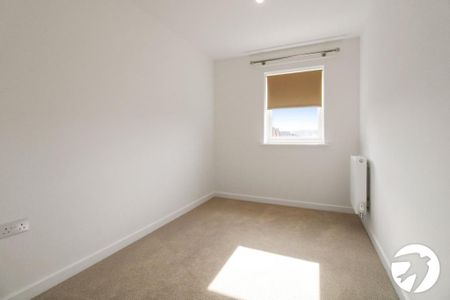 4 bedroom detached house to rent - Photo 4