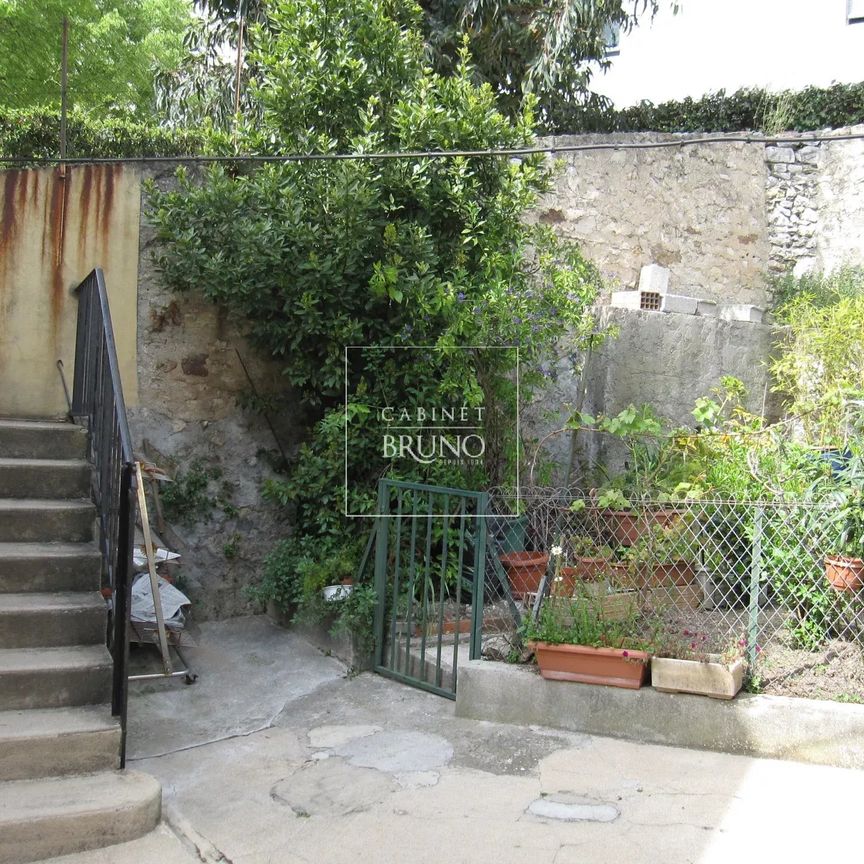 Location Appartement 1 pièce 26m² CANNES 06400 - Photo 1