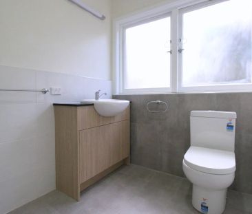 Two-Bedroom Convenient Apartment Moments from Chatswood CBD - Photo 4