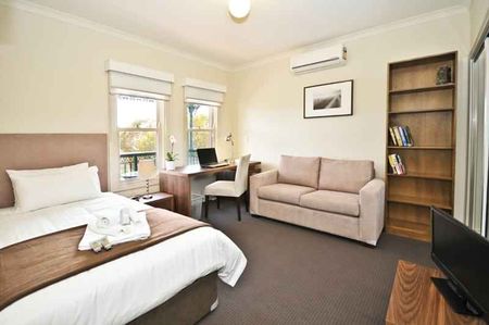 Room 7 (Non Ensuite) - Photo 3