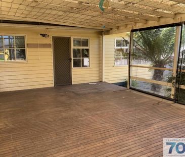 QUAINT FAMILY HOME - Photo 5