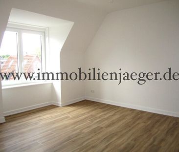 Langenhorn Nähe U-Bahn-Ochsenzoll - modernsierte Dachwohnung mit Du... - Photo 1