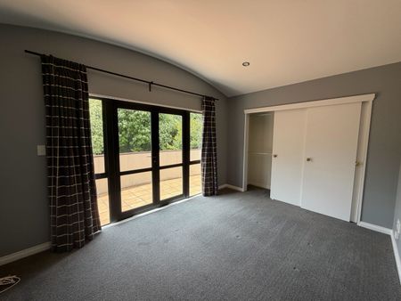 4 Bedrooms on Clonbern Rd - Photo 2