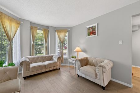 For Lease - 1895 Applewood Avenue Unit# Upper, Innisfil, Ontario - Photo 2