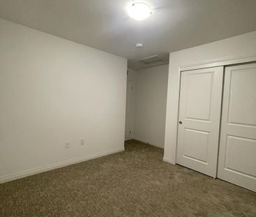 For Lease - 189 Bur Oak Drive, Thorold, Ontario - Photo 6