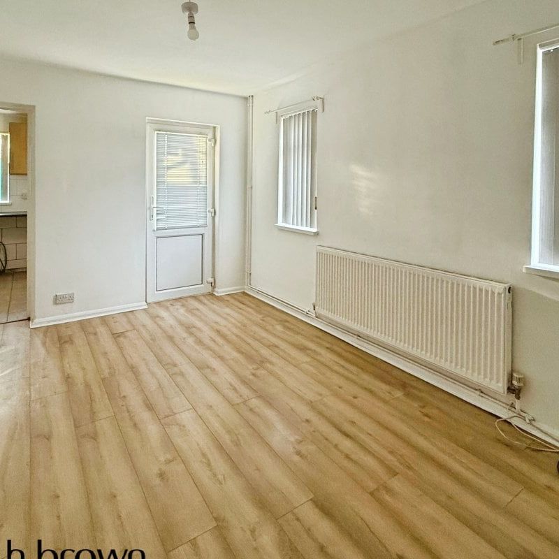 Wennington Road - Photo 1