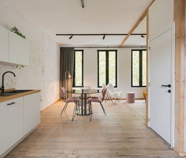 Bemeubelde cityloft met terras op het hippe Zuid - Photo 5