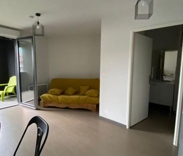 Location Appartement 1 pièce 23m² LA ROCHELLE 17000 - Photo 1