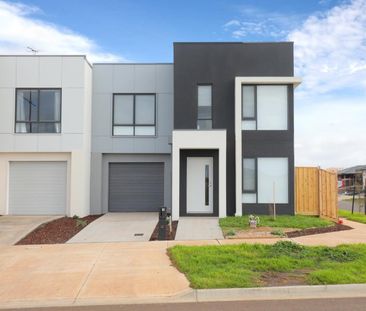 Luxury three bedroom townhouse - Photo 6