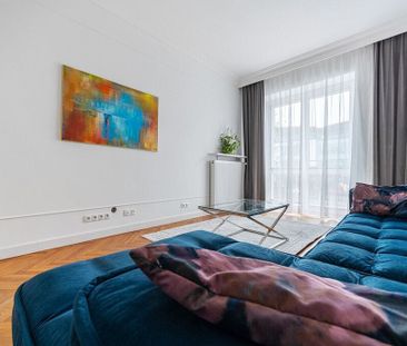 Rondo Wiatraczna / Wysoki Standard / Balkon 68 m² - Photo 1