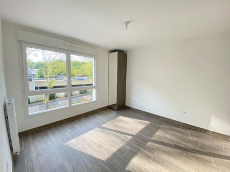 Location Appartement 3 pièces 61m² - Photo 2