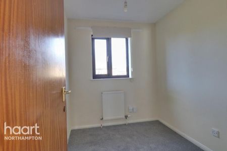 4 bedroom detached house to rent - Photo 4