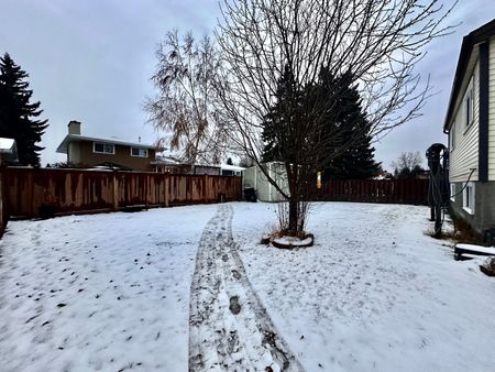 10423 40 Avenue NW - Photo 5